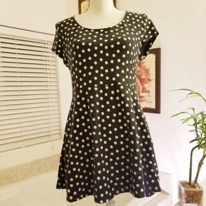 ⭐️3/$15⭐️  Large Black & White Polka Dot Mini